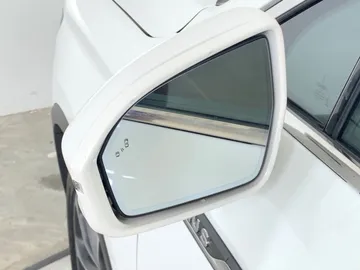 2022 Lincoln Nautilus - image 17