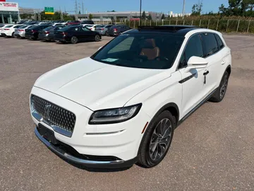 2022 Lincoln Nautilus - image 3