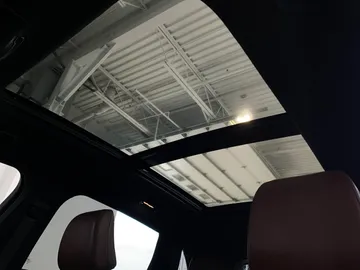 2022 Lincoln Nautilus - image 4