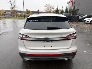 2022 Lincoln Nautilus - image 6