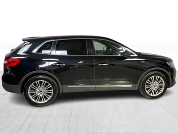 2017 Lincoln MKX - image 2