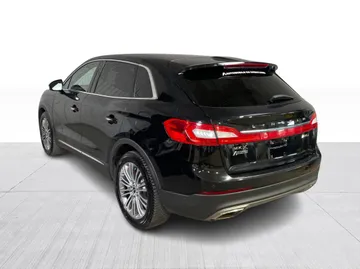 2017 Lincoln MKX - image 11
