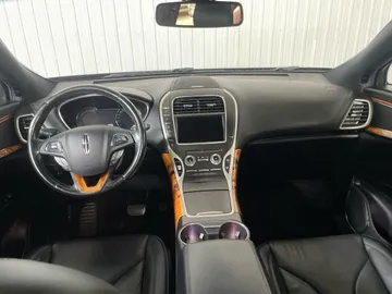 2017 Lincoln MKX - image 4