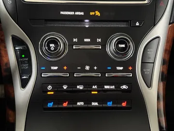 2018 Lincoln MKX - image 24