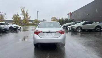 2019 Toyota Corolla - image 6