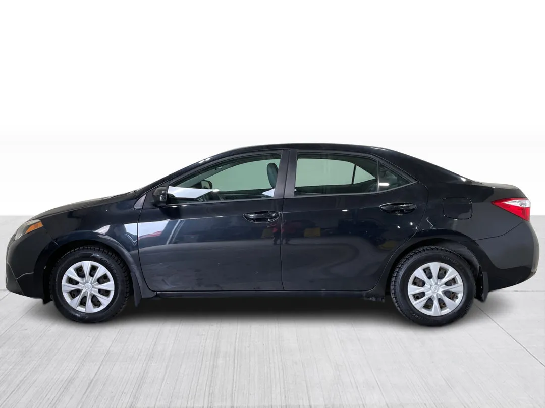 2015 Toyota Corolla — photo 8