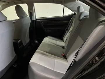 2015 Toyota Corolla - image 14