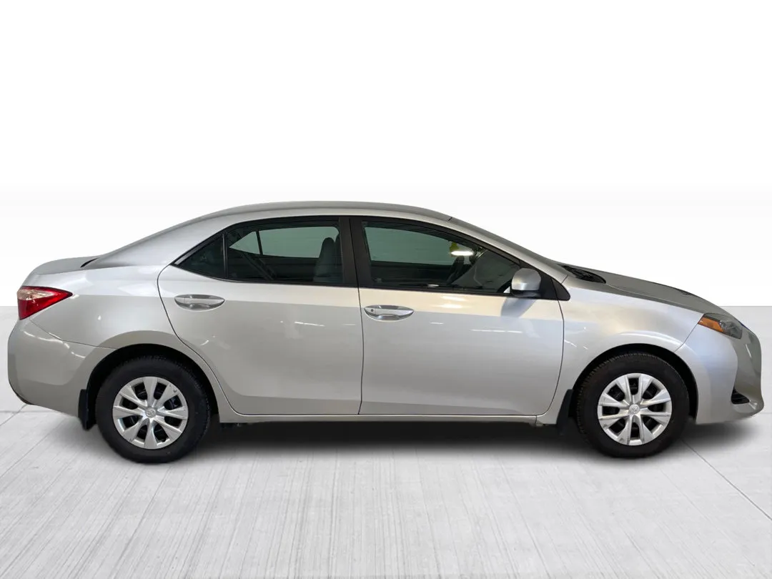 2018 Toyota Corolla for sale - photo 2