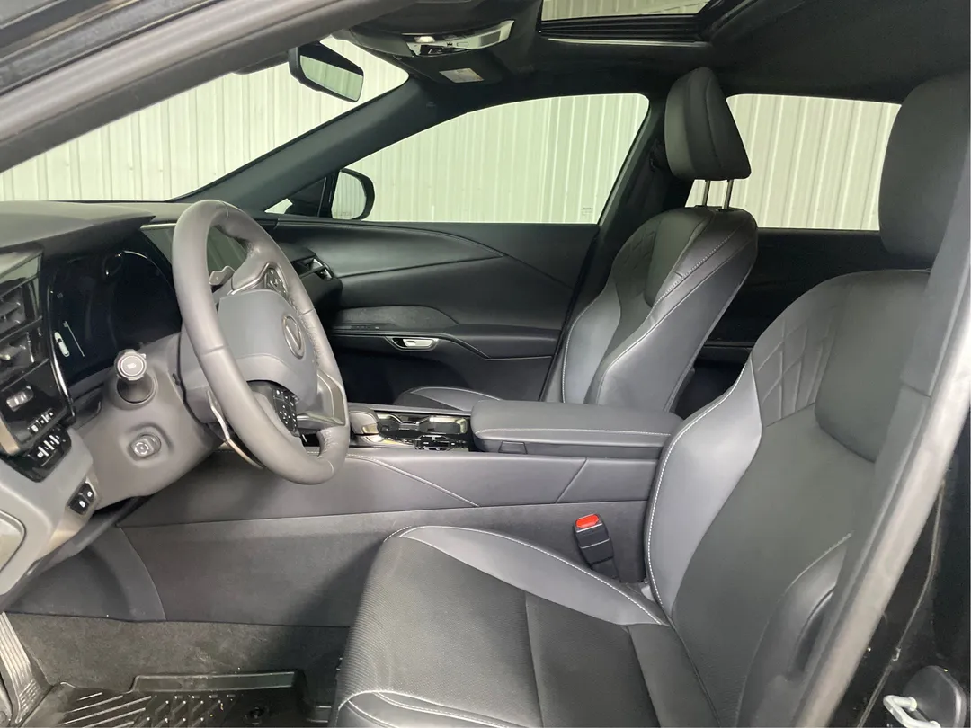 2025 Lexus RX — photo 3