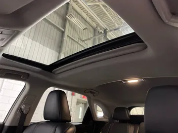 2022 Lexus RX - image 6