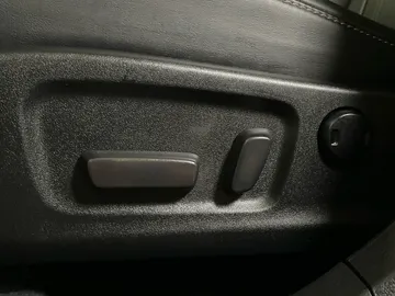 2022 Lexus RX - image 20