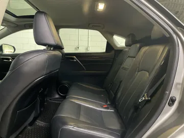 2022 Lexus RX - image 16