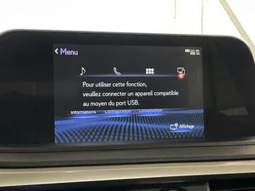 2022 Lexus RX - image 8