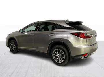 2022 Lexus RX - image 12