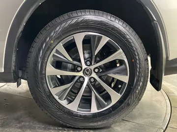 2022 Lexus RX - image 7