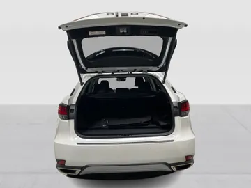 2022 Lexus RX - image 14