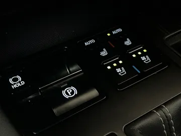 2022 Lexus RX - image 33