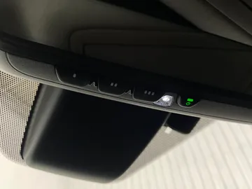 2022 Lexus RX - image 21
