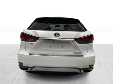 2022 Lexus RX - image 13