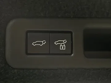 2022 Lexus RX - image 22