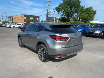 2022 Lexus RX - image 6