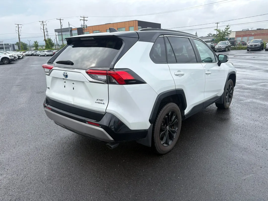 2024 Toyota RAV4 Hybrid — photo 4
