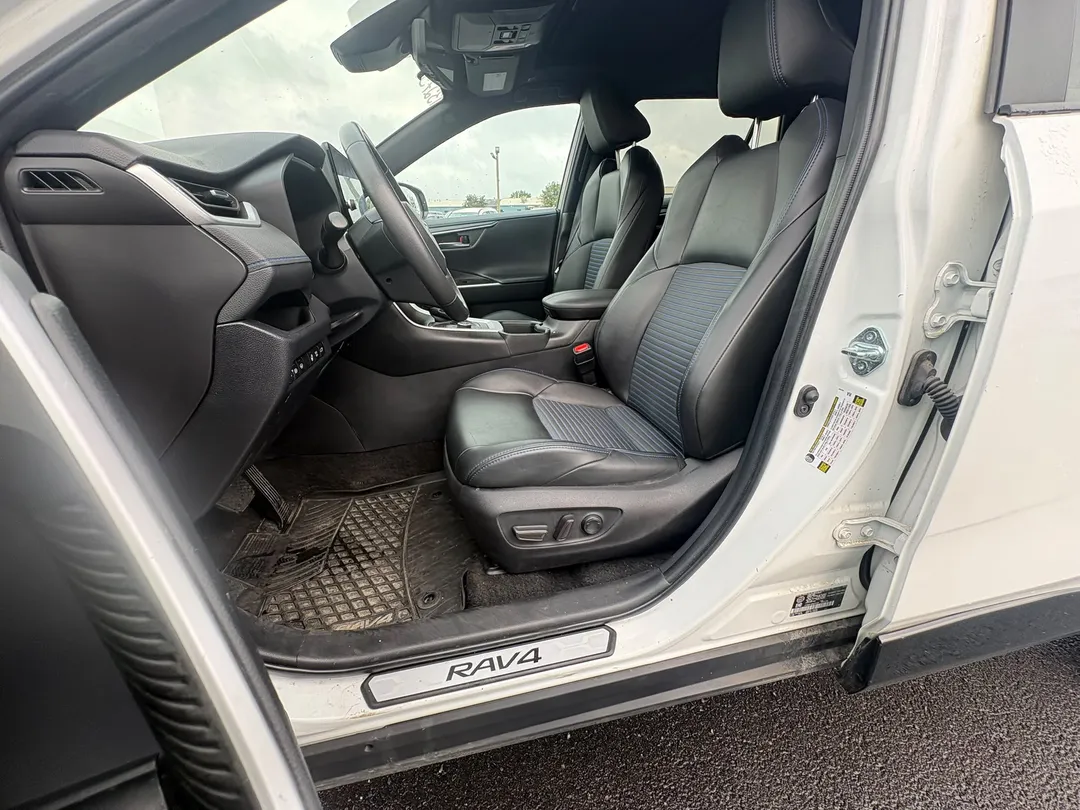 2024 Toyota RAV4 Hybrid — photo 7