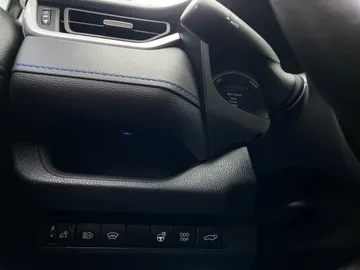 2024 Toyota RAV4 Hybrid - image 30