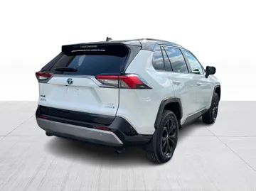 2024 Toyota RAV4 Hybrid - image 15