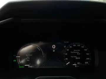 2024 Toyota RAV4 Hybrid - image 17
