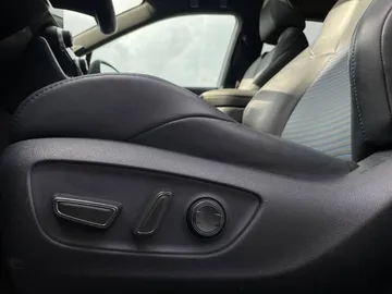 2024 Toyota RAV4 Hybrid - image 26