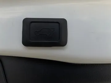 2024 Toyota RAV4 Hybrid - image 20