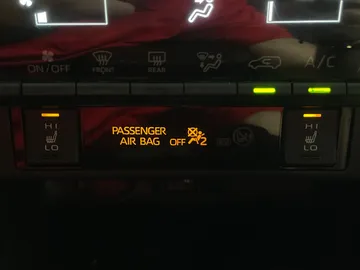 2019 Toyota RAV4 - image 23
