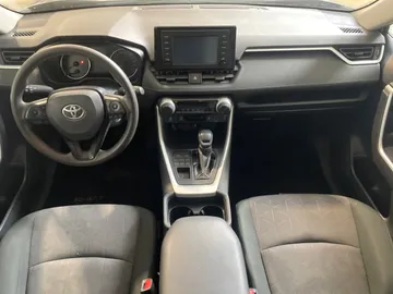 2019 Toyota RAV4 - image 4