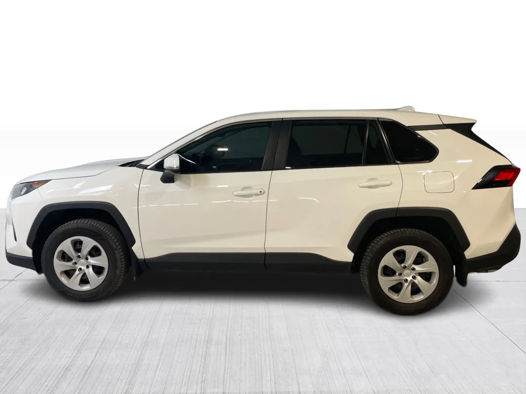 2023 Toyota RAV4 — photo 8