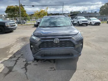 2020 Toyota RAV4 - image 2