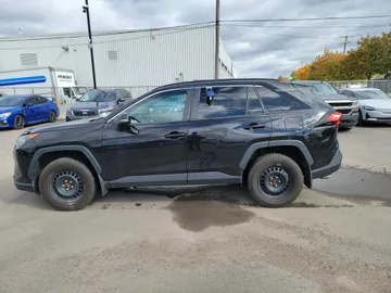 2020 Toyota RAV4 - image 6
