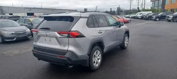 2021 Toyota RAV4 - image 7