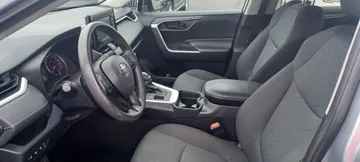 2021 Toyota RAV4 - image 8