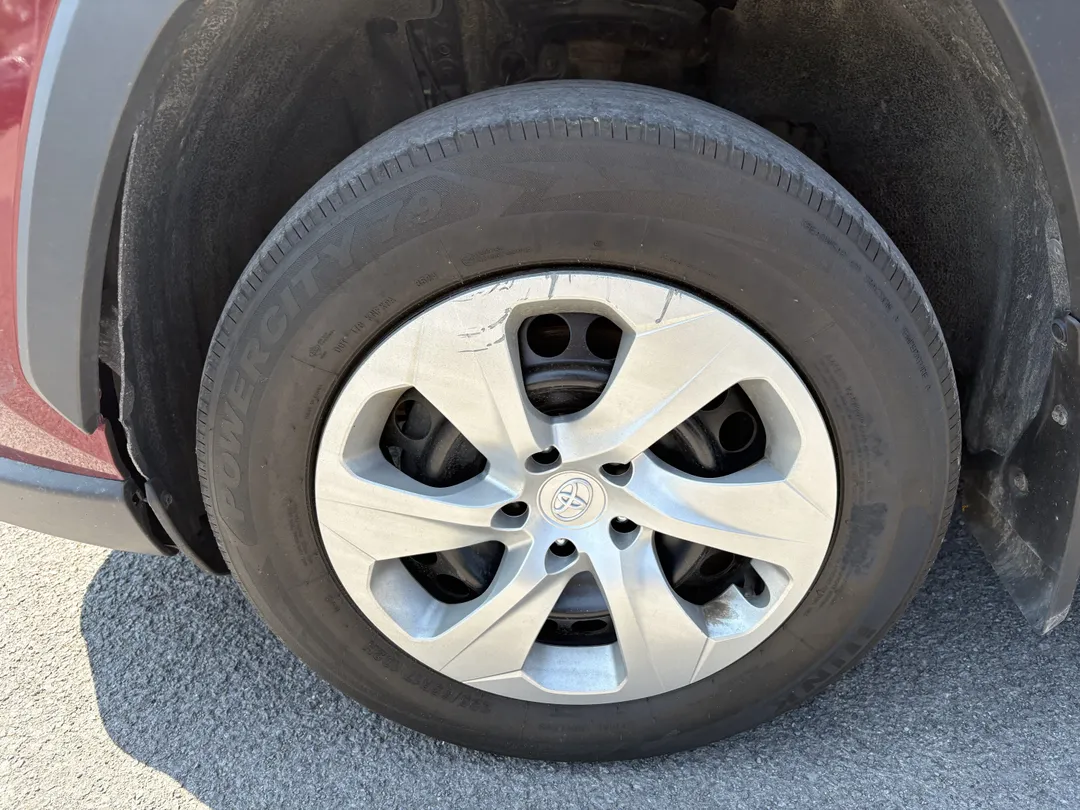 2020 Toyota RAV4 — photo 5