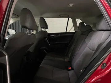 2020 Toyota RAV4 - image 11