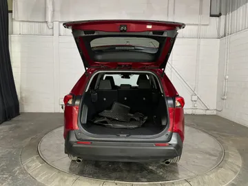 2020 Toyota RAV4 - image 12