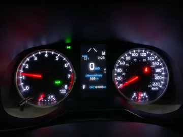 2020 Toyota RAV4 - image 14