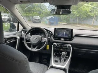 2021 Toyota RAV4 — photo 8