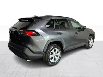 2021 Toyota RAV4 - image 8
