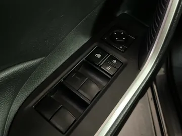 2021 Toyota RAV4 - image 19