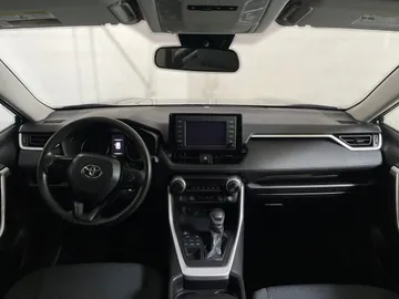 2021 Toyota RAV4 - image 13