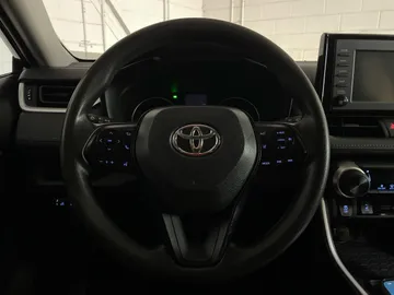 2021 Toyota RAV4 - image 15
