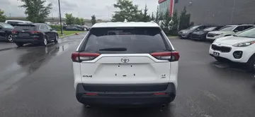 2024 Toyota RAV4 - image 6