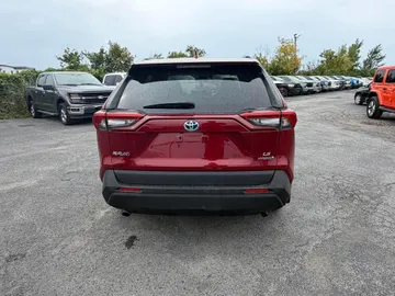 2020 Toyota RAV4 Hybrid - image 6